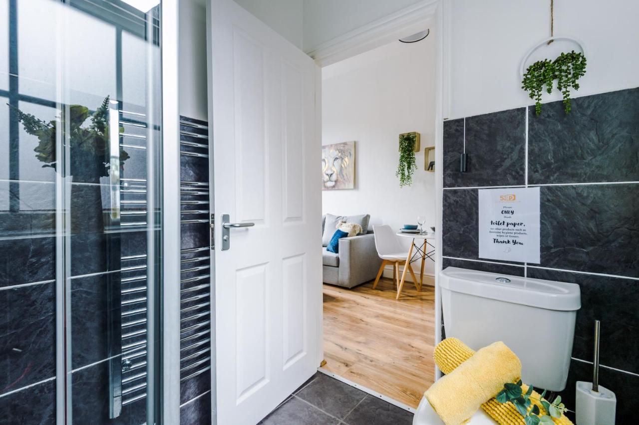 Bright 1-Bed Apartment In Chester By 53 Degrees Property, Ideal For Professionals & Couples, Great Location - Sleeps 4 Zewnętrze zdjęcie